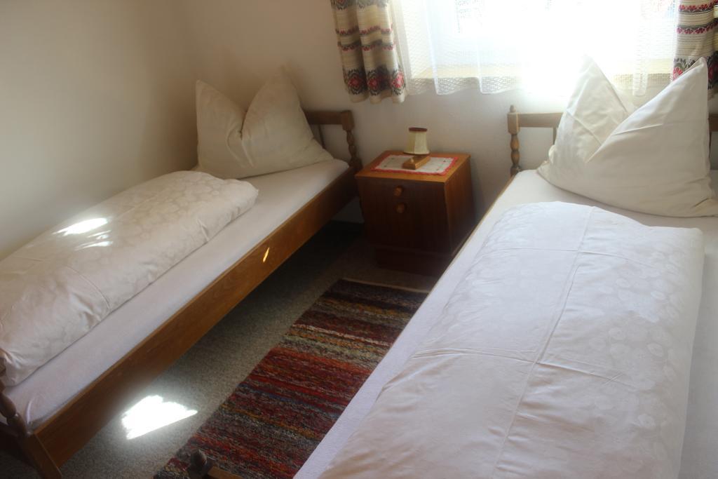 Haus Bergblick Apartman Bad Kleinkirchheim Szoba fotó