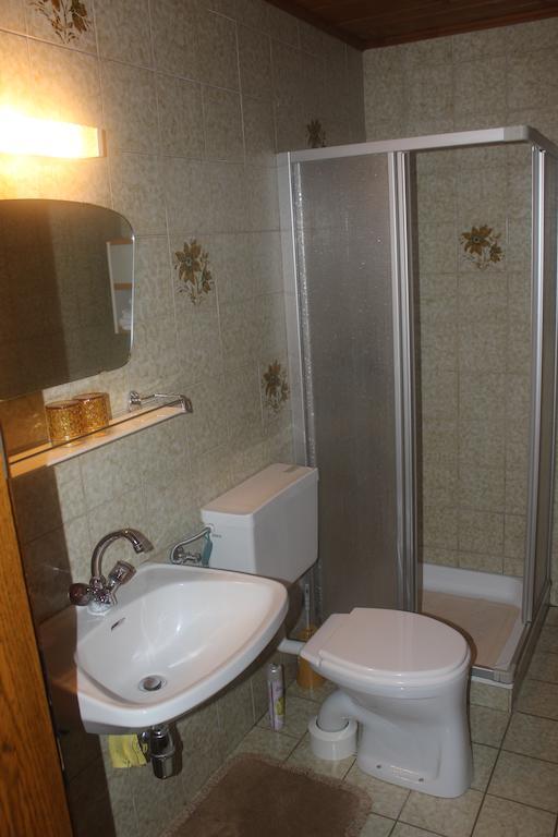 Haus Bergblick Apartman Bad Kleinkirchheim Szoba fotó